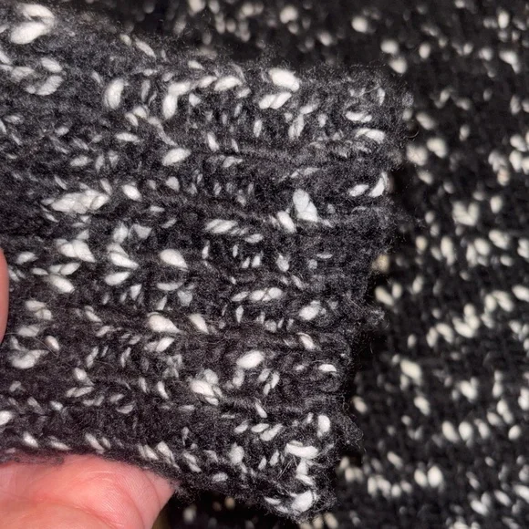 Wallace by J Crew Chic Black and White Women's wool Crew Neck Sweater - Picture 5 of 7